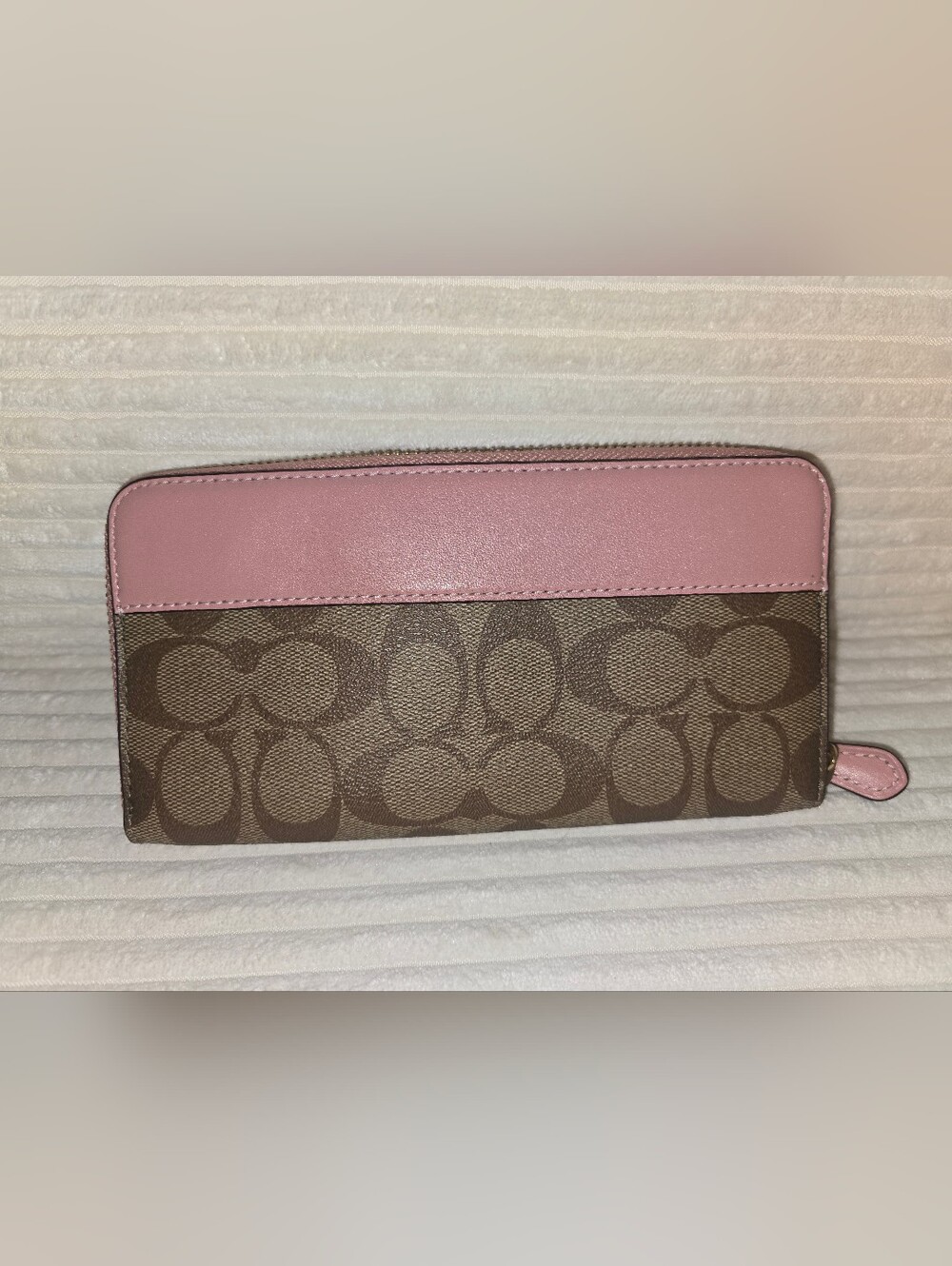 Coach Sig Accordion Zip Arround Wallet Khaki/Blush - Picture 3 of 4